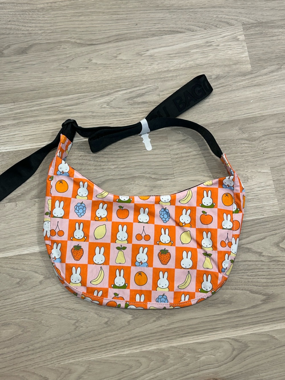 BAGGU Miffy Medium Crescent Urban Outfitters exclusive - Picture 2 of 2